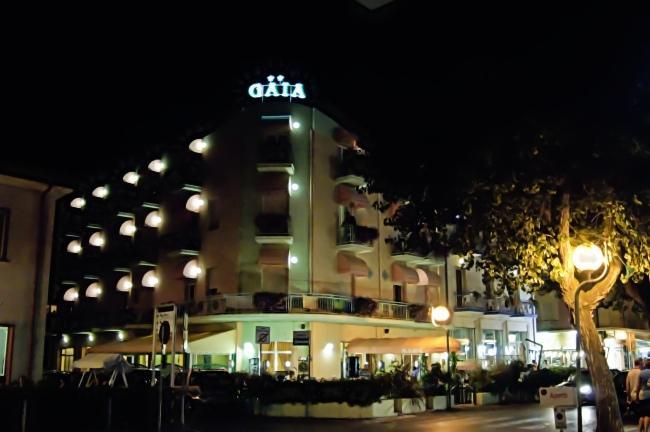 Hotel Gaia Римини Экстерьер фото